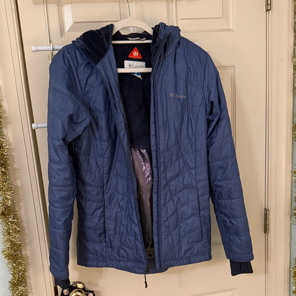 Columbia Women’s Navy Puffer Jacket